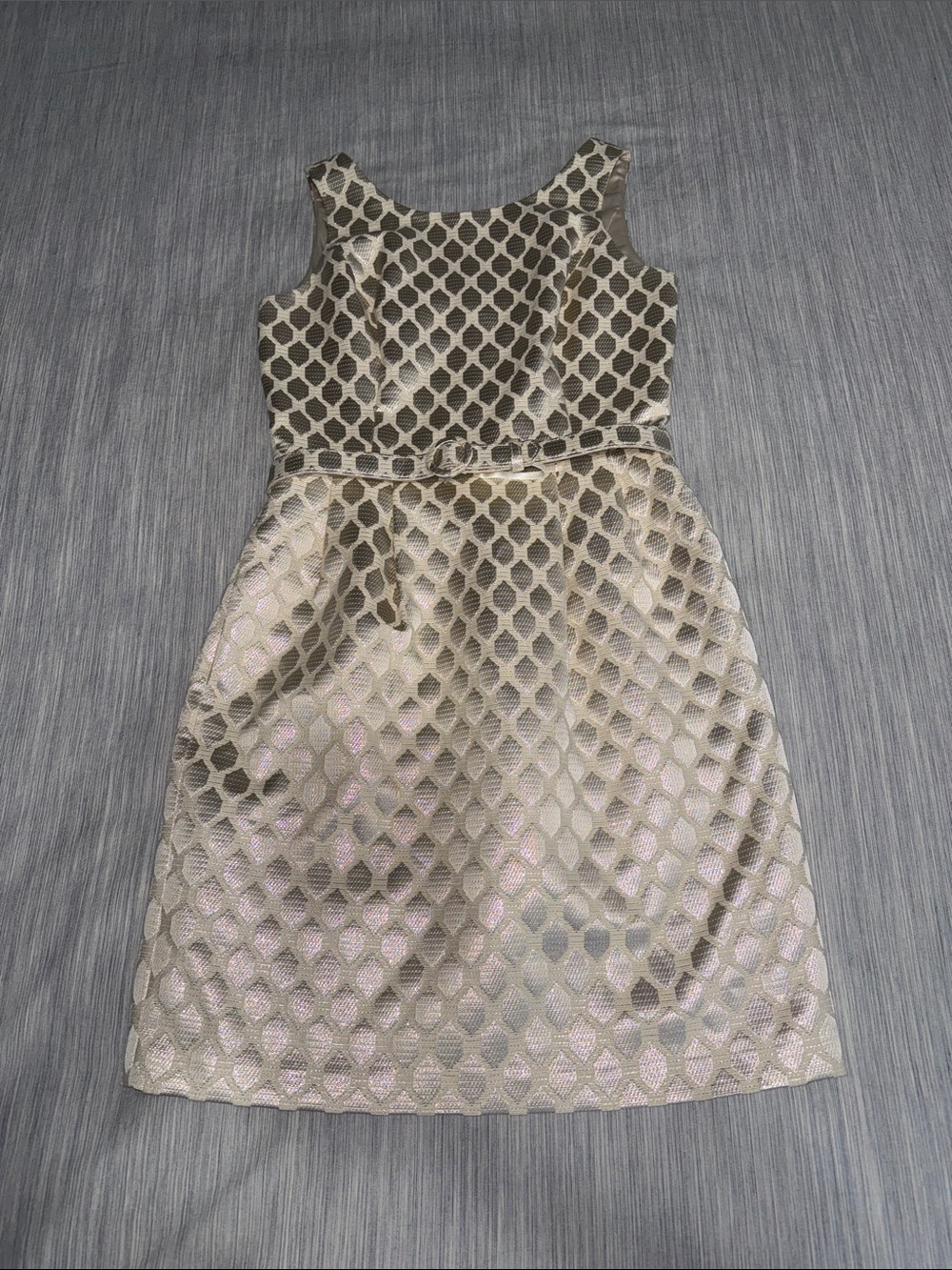 White House Black Market Cream Gold Metallic Sleeveless Cocktail Dress Women’s 4